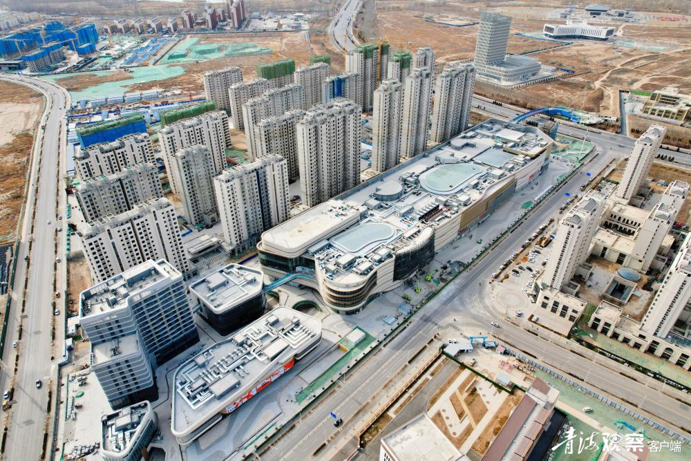 2月28日,从空中俯视,自治区重大项目——宁夏银川市金凤区建发悠阅城