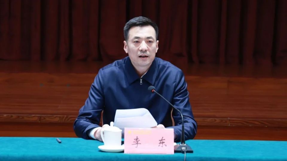 姜斌同志不再担任普兰店区人民政府区长职务.