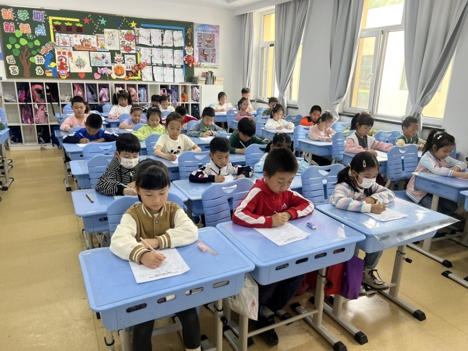 诗风盎然,梦想启航——青岛启元学校举办"诗与远方"诗词大会畅游诗词