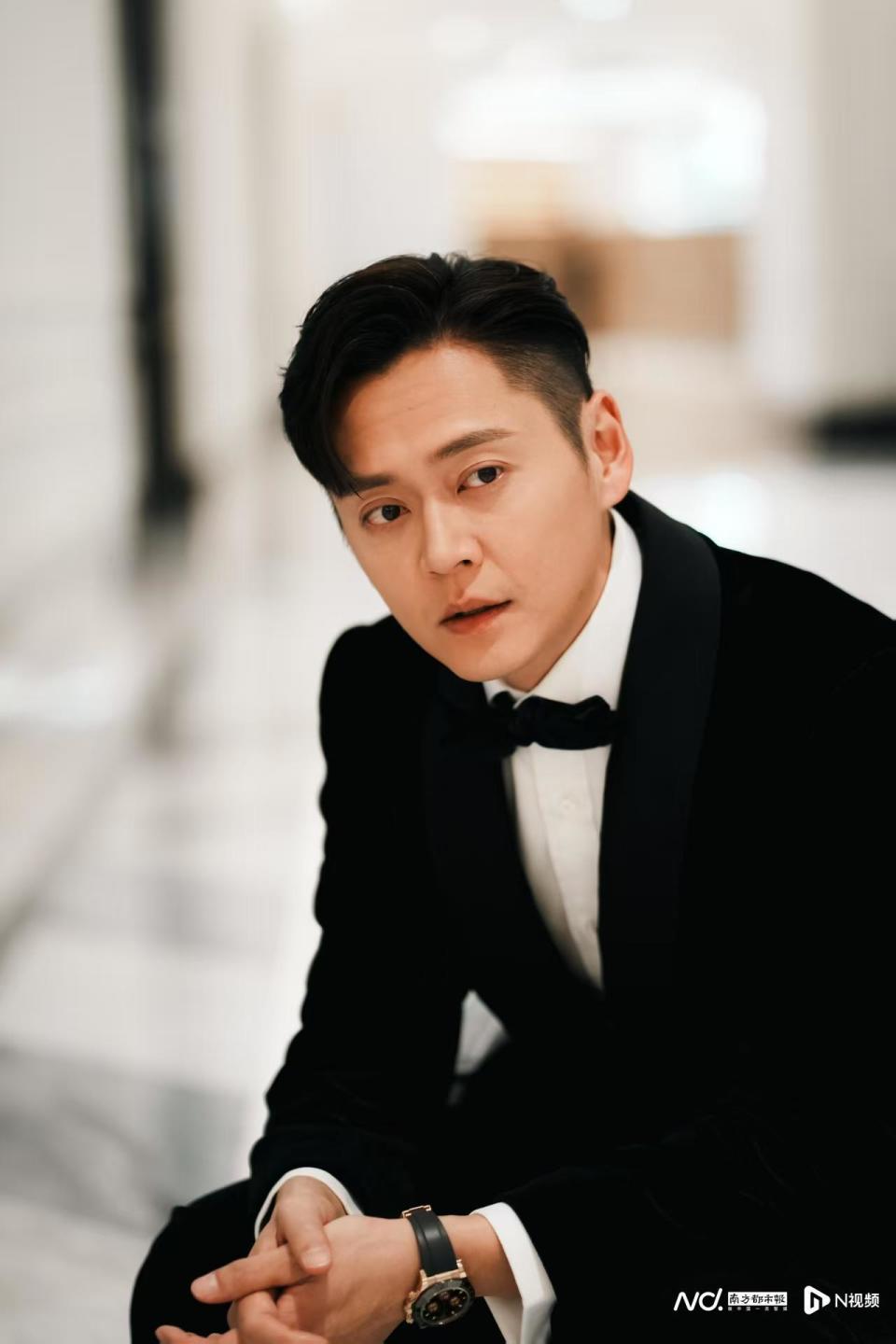 从“黑仔王”到最佳男主角，张振朗：一步步闯关筑就人生拼图_腾讯新闻
