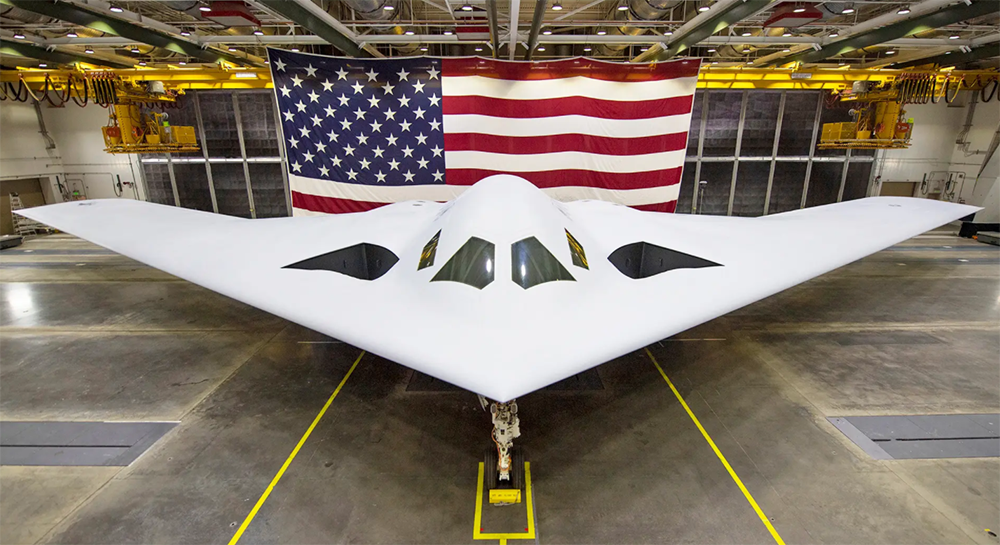美军公布B-21轰炸机最新照片：机背和尾部造型首次公开000783长江证券2023已更新(新华网/知乎)