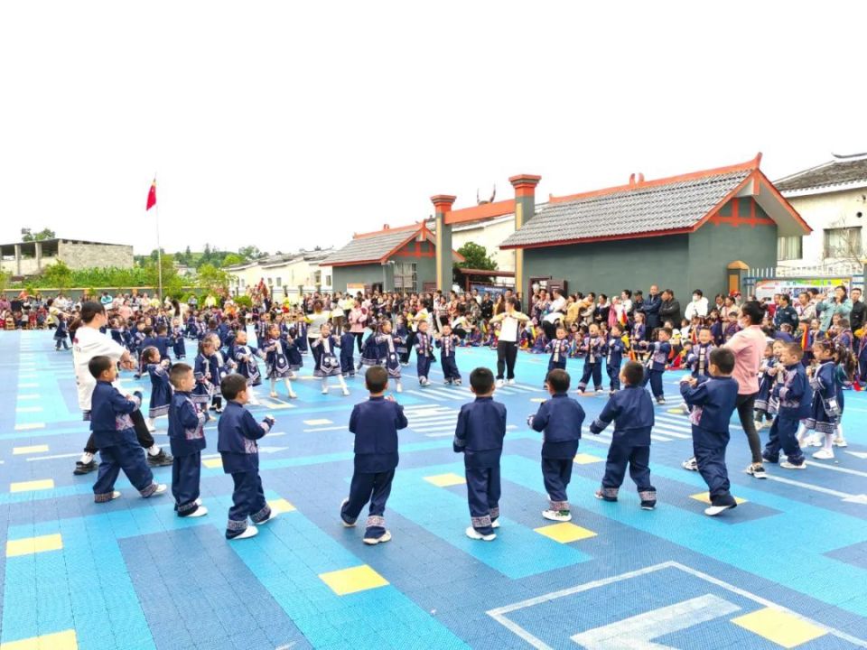 大方县中心幼儿园园长图片