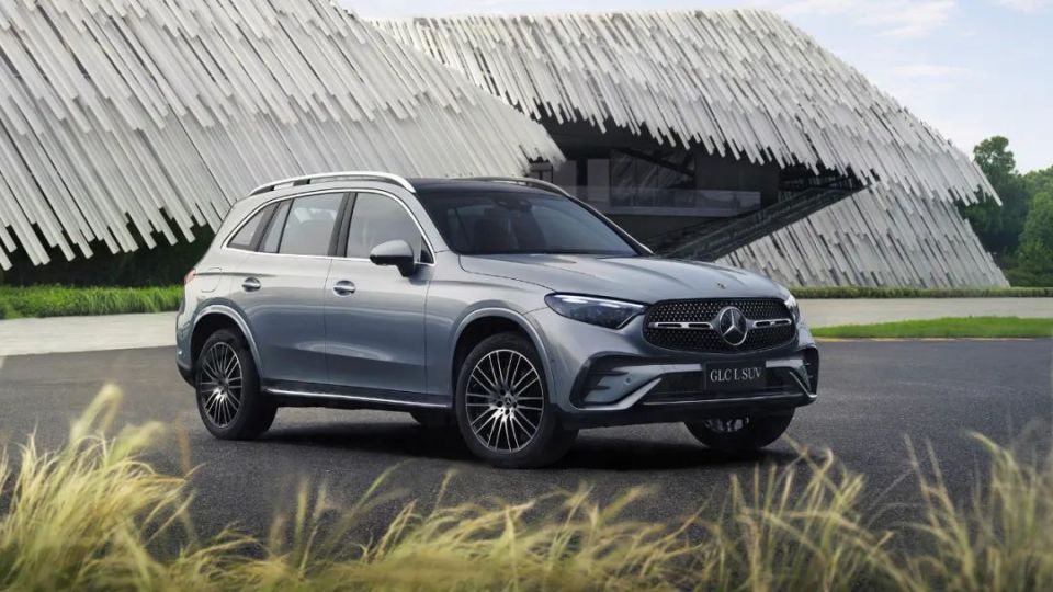 3月份,奔驰glc共卖出了19000台新车,比上个月提高了接近8000台,排名第