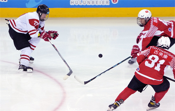 不下雪的香港有支冰球队在十四冬男子青年组已两连胜