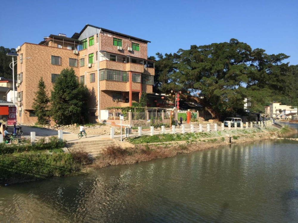 霹雳行动,找回暴雨中失联的镇