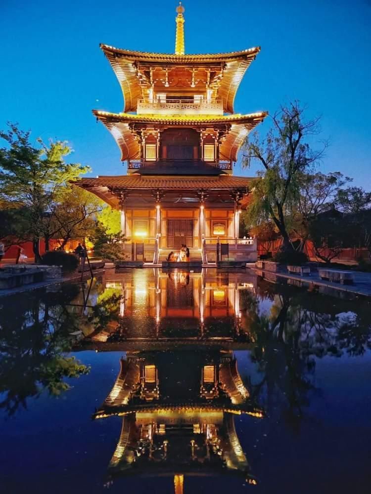 夜游广富林文化遗址这美景太迷人