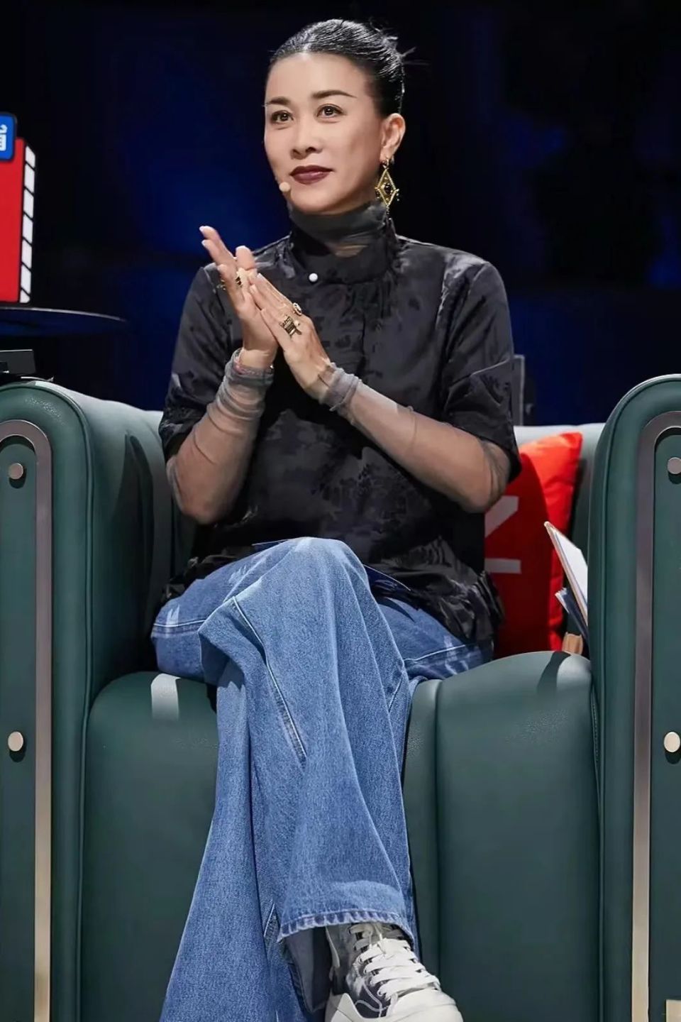 那英的歌手造型不上个热搜,说不过去啊!