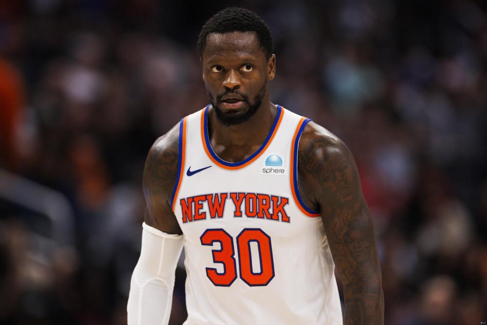 直播吧3月11日讯 今日nba常规赛,尼克斯主场迎战76人,兰德尔因肩膀