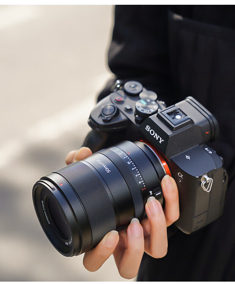 七工匠首款全画幅自动对焦镜头af 50mm f1.8今日上市,到手999元