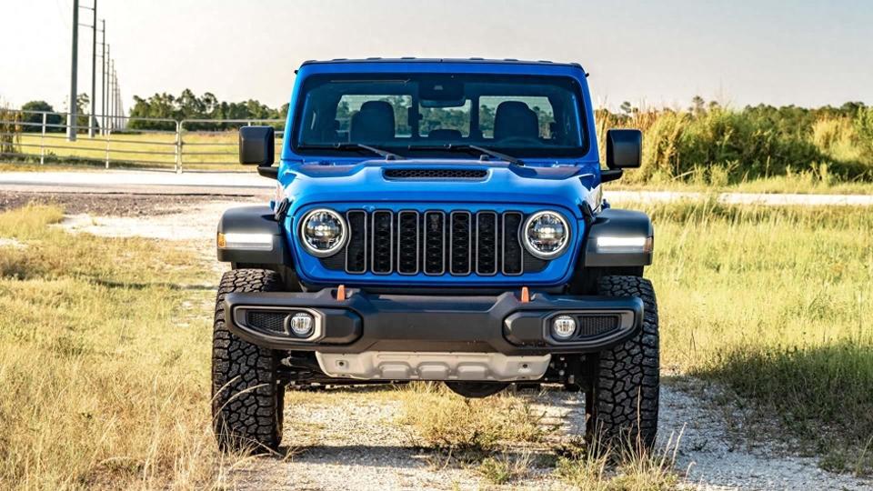 特殊而个性的硬派车型,jeep gladiator实车图发布