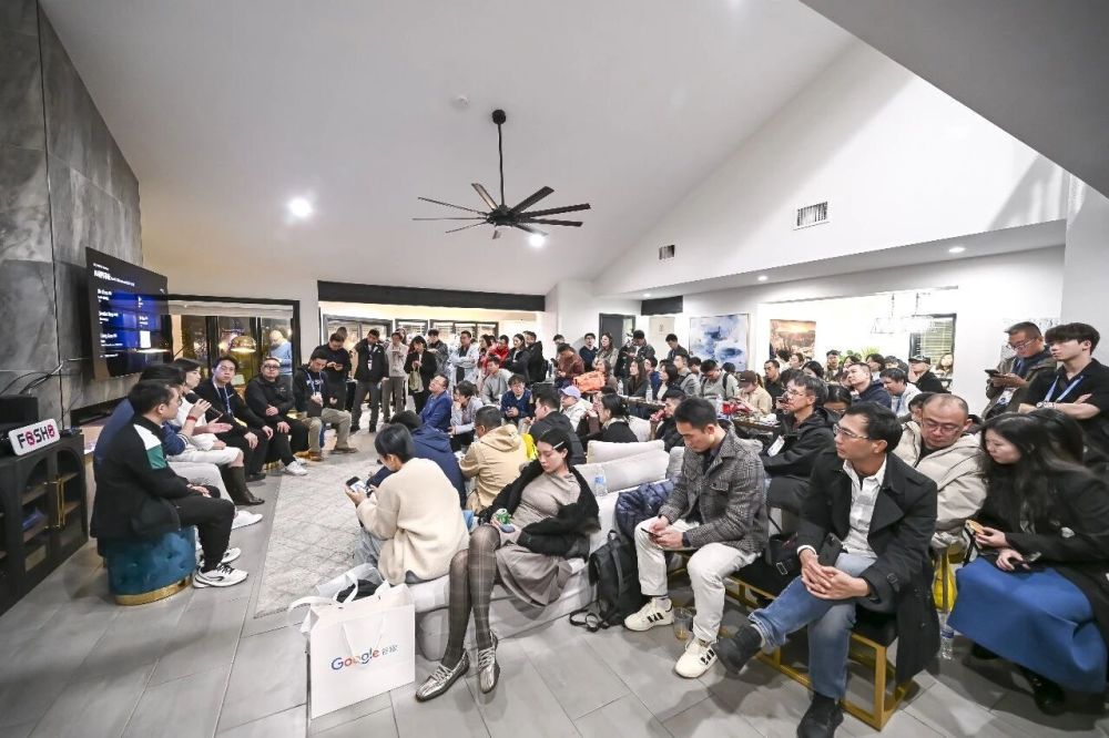 我们把“AI 的下一步”聊透了｜非凡产研CES·拉斯维加斯活动回顾 · 原文图片 1