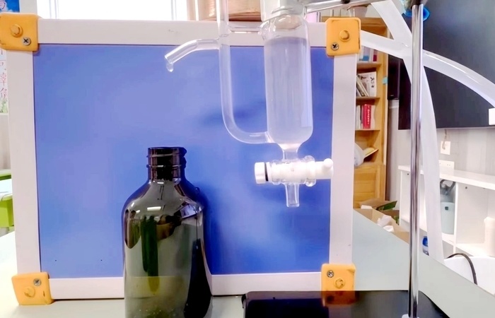 "薄荷水蒸馏实验"走进齐鲁课堂