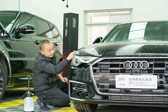 从衍生业务突围汽车市场 易车访威凯集团_腾讯新闻