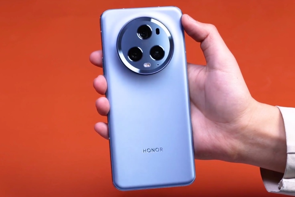 荣耀magic5pro至臻版三款手机获推magicos800110内测版