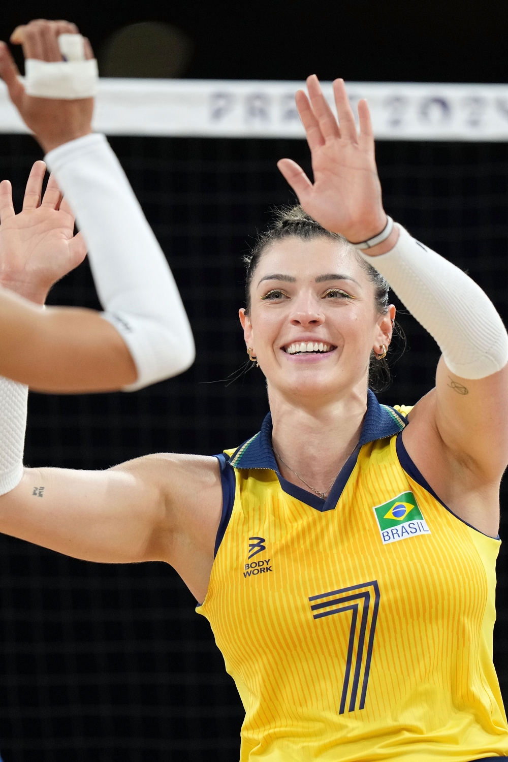 新华社记者 李钢 摄7月29日,巴西队球员庆祝得分.