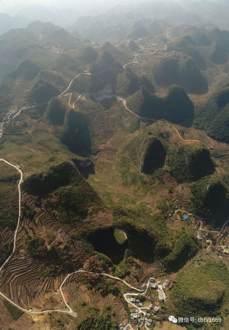 湘西麻溪铺天坑岭图片