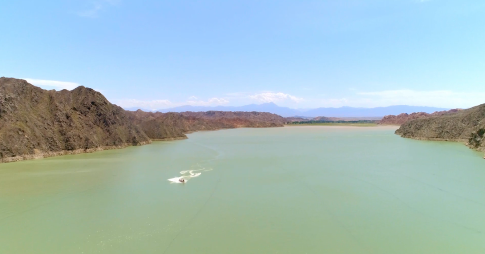 黄花营湿地青山水库胡杨林奇异花海天境昌马铁人故里—赤金山环水绕