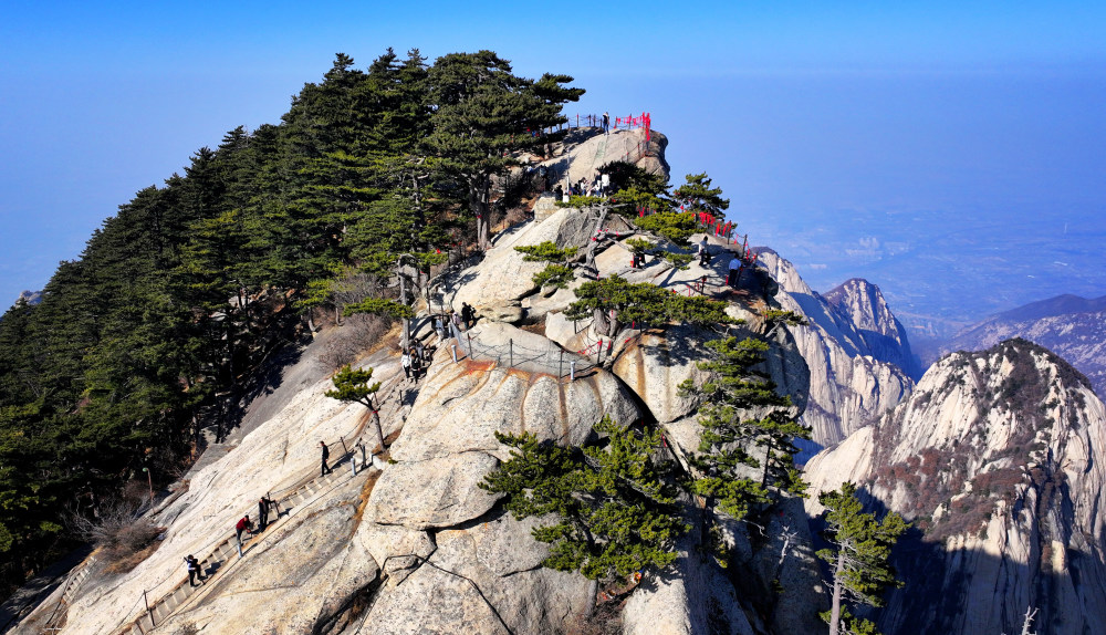 美丽中国丨春登华山览奇峰险秀