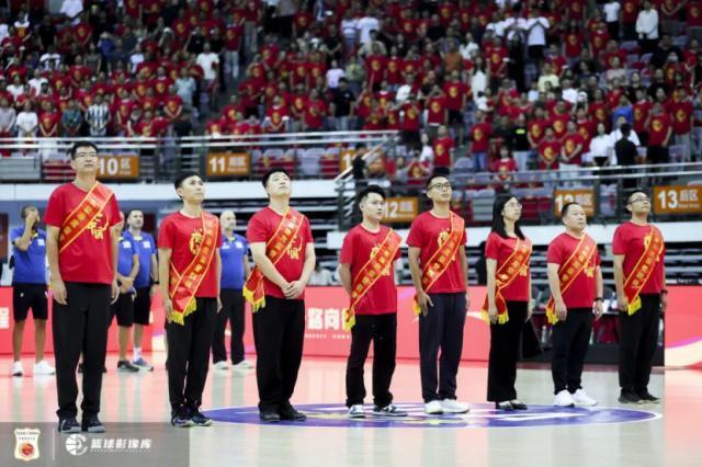 中国男篮“五星座席”活动收官 激昂斗志点燃热情