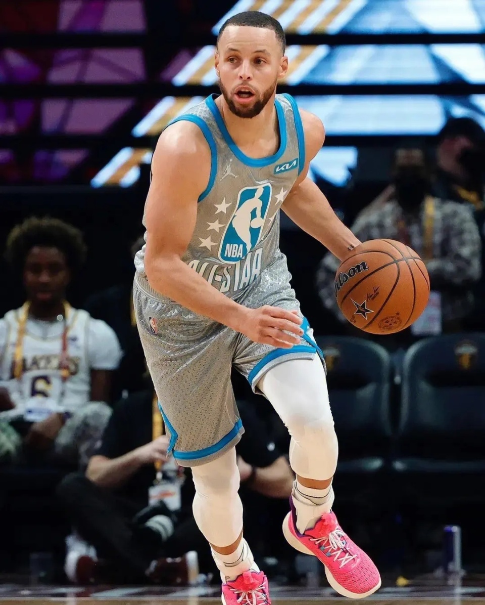 库里火了8年终于过时了!本就是炒作的3分时代 从未季后赛自证