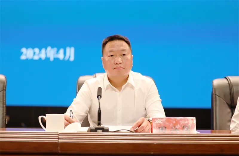 县委副书记,县人民政府县长,县创建全国文明城市工作领导小组组长