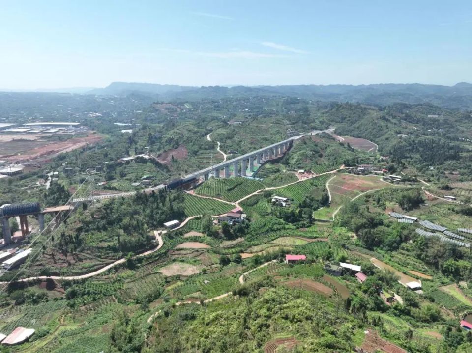 最长渡槽完工!向家坝一期一步工程8月具备通水条件