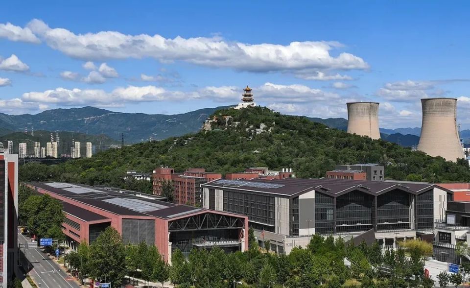 北京卫视热播剧《向前一步》多处场景取自石景山首钢园
