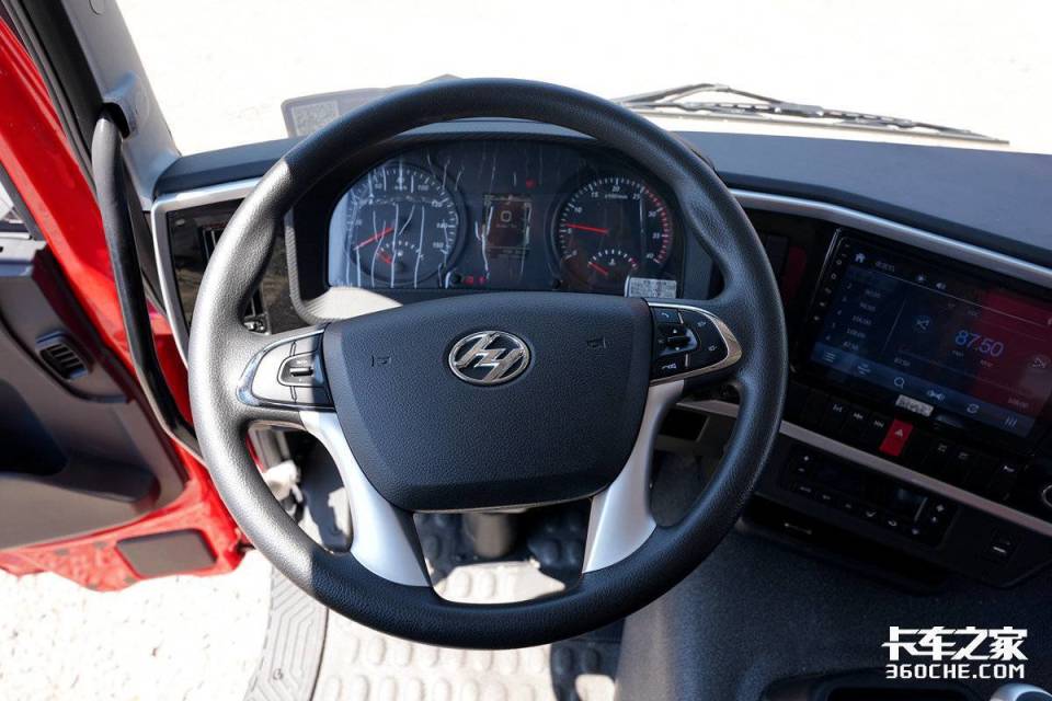 8吨!抢先体验上汽红岩杰豹c6自卸车