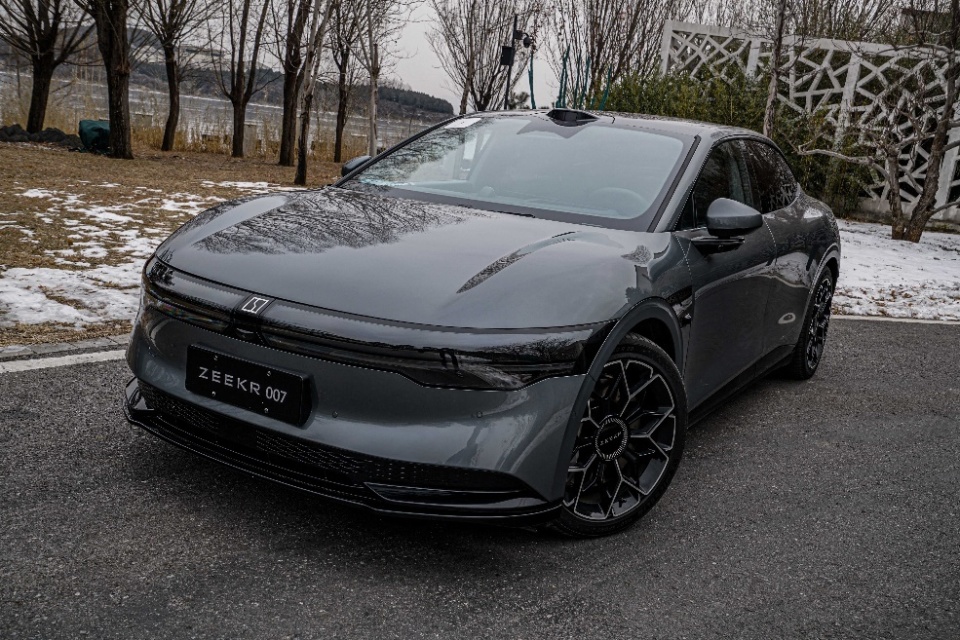 操控,智能,实用六边形战士 极氪007全面体验