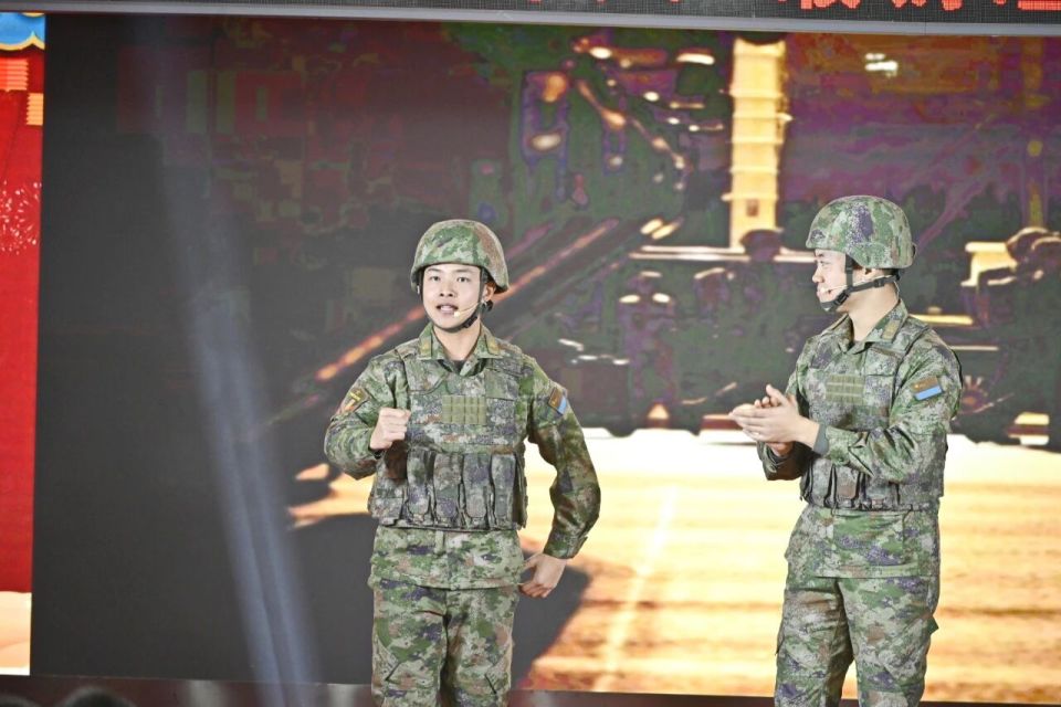 兵演兵、兵唱兵，文艺汇演展现官兵忠诚担当！_腾讯新闻