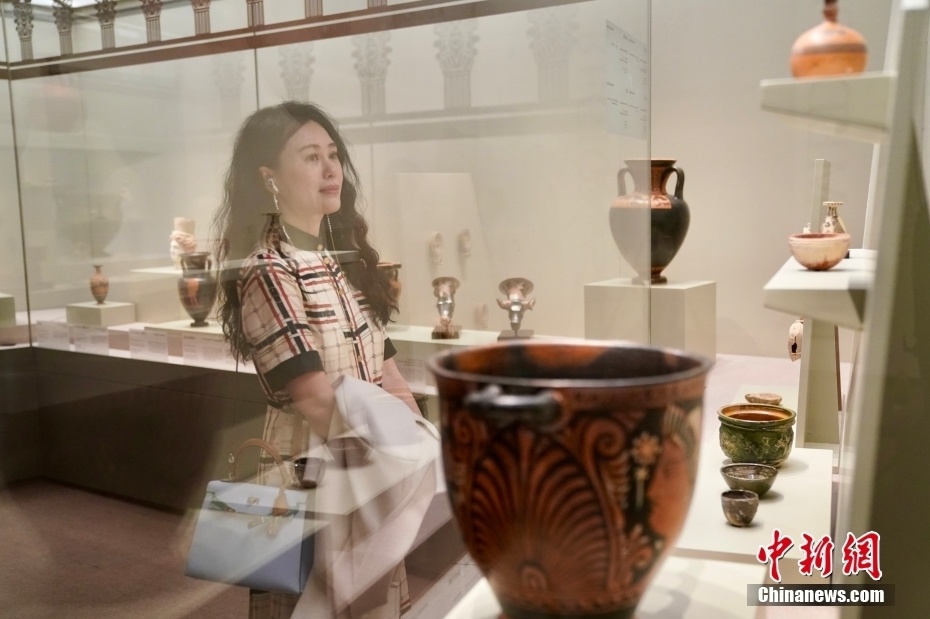 古代东西文明交流中的陶瓷艺术展览在北京开展