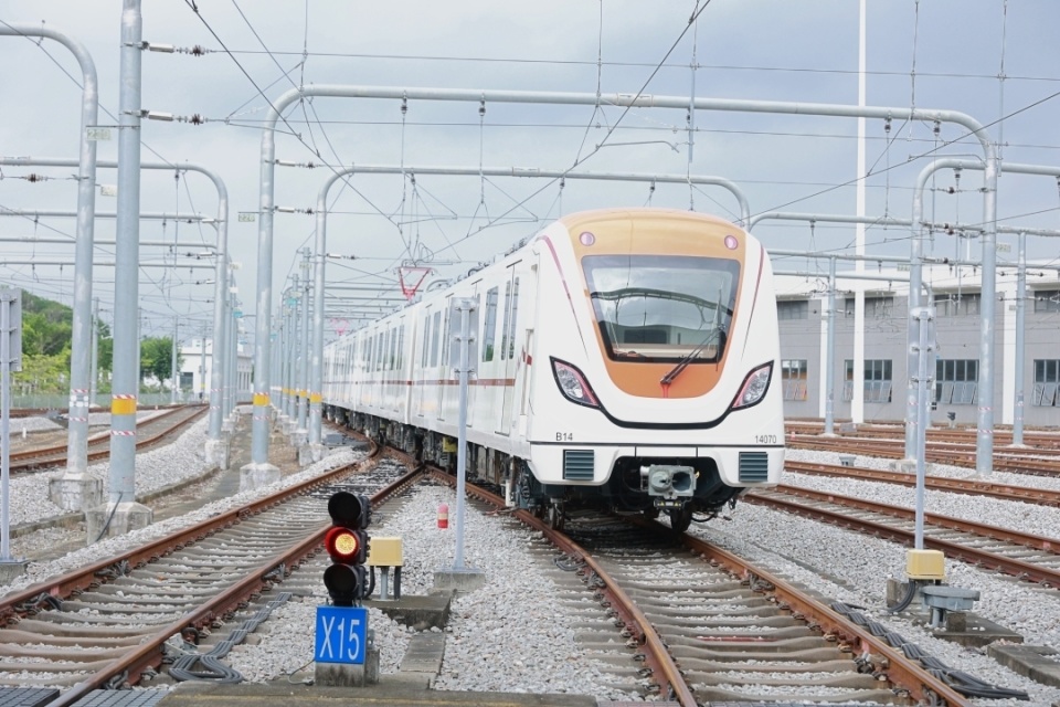 地铁十四号线新车上线,工作日高峰期行车间隔缩短40秒