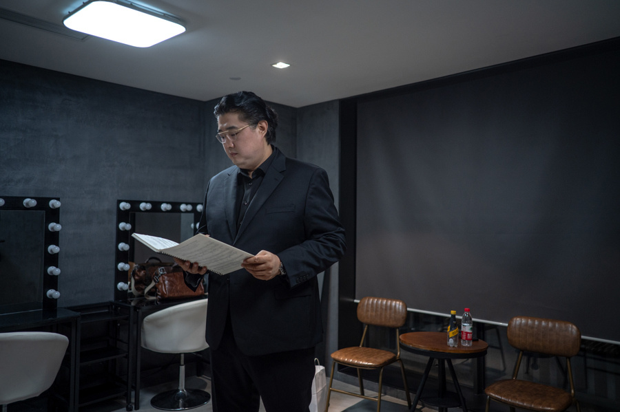 沈洋,一个低男中音的温柔_腾讯新闻