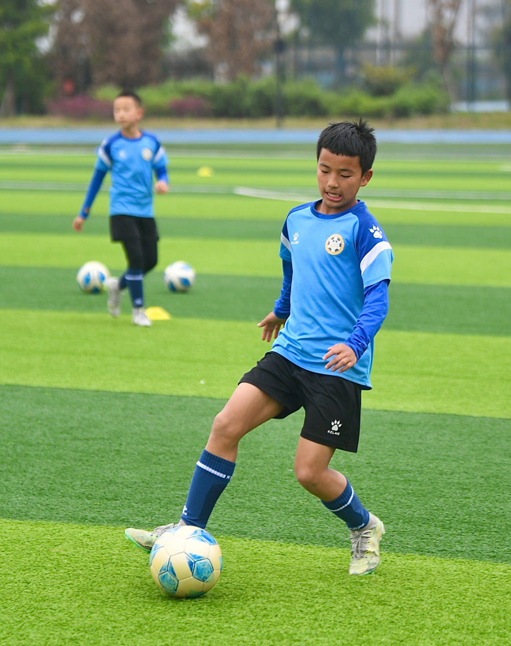体育足球大凉山的足球小将2