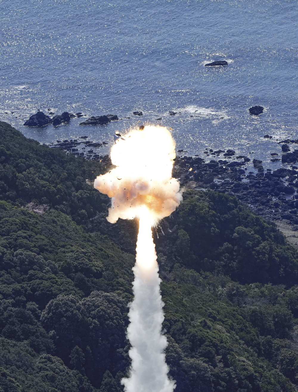 新华社/美联3月13日,凯洛斯火箭在日本和歌山县的纪伊太空发射场升