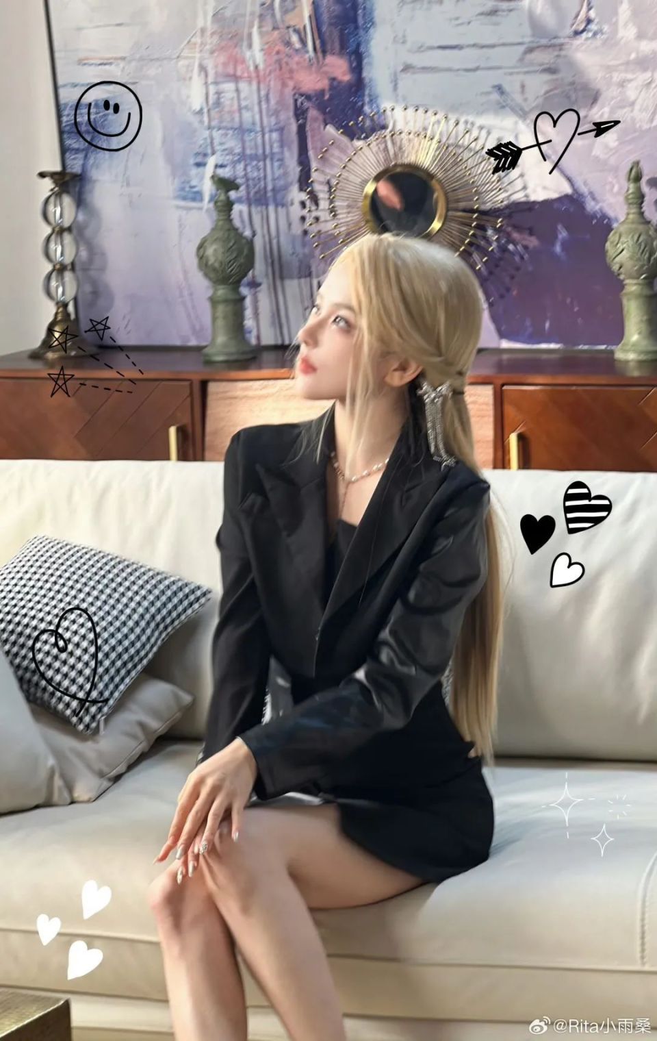 rita更新美照宛如小精灵,做客姿态"大姿庄园"直播间,cos奶妈大受好评!