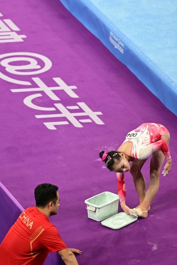 浙江体操小将张欣怡结束亚运之旅,爸爸通过潮新闻祝她16岁生日快乐