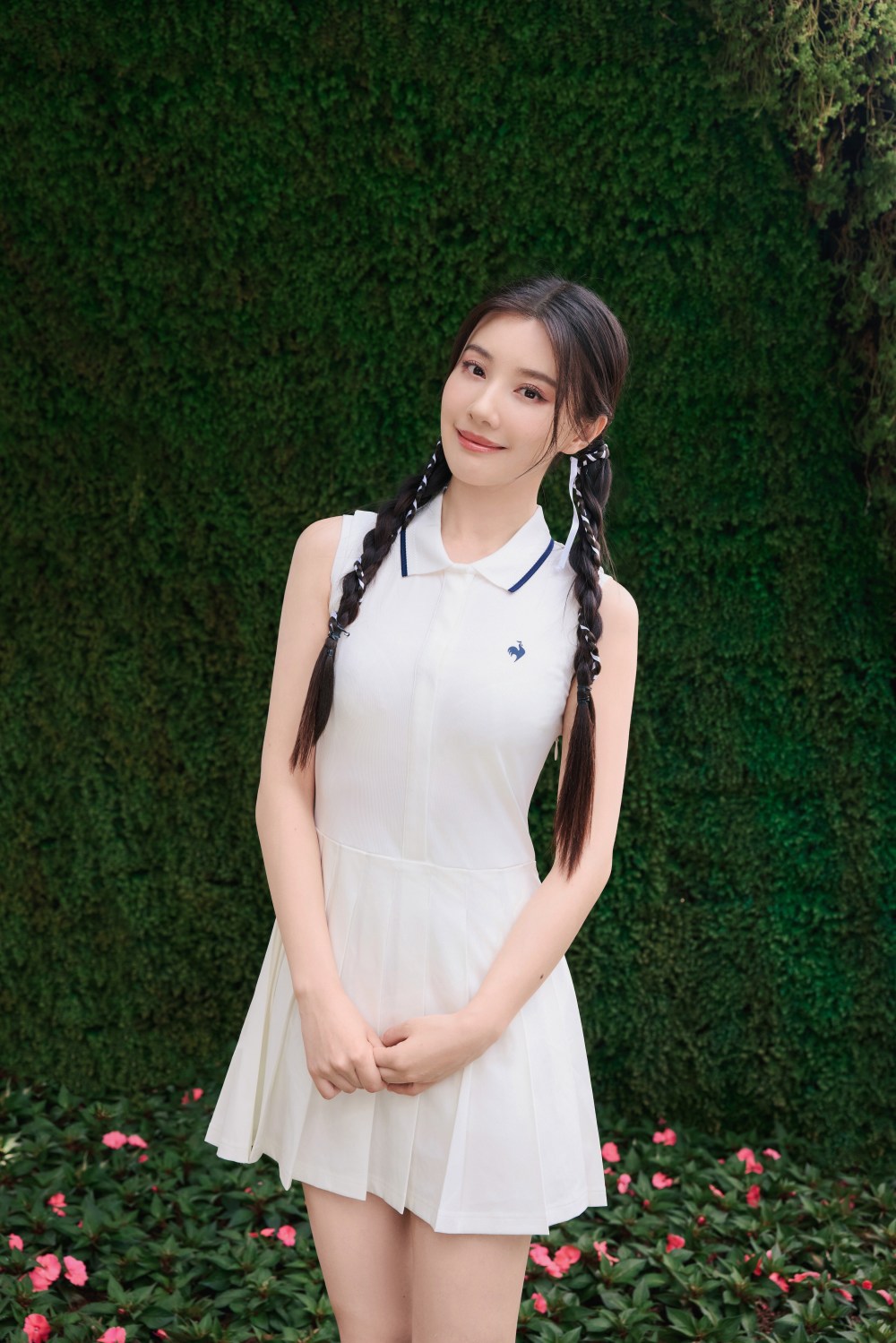 越走越带劲 |"氧气女孩"王鹤润春城亮相,引领"每日6000步"行走热潮