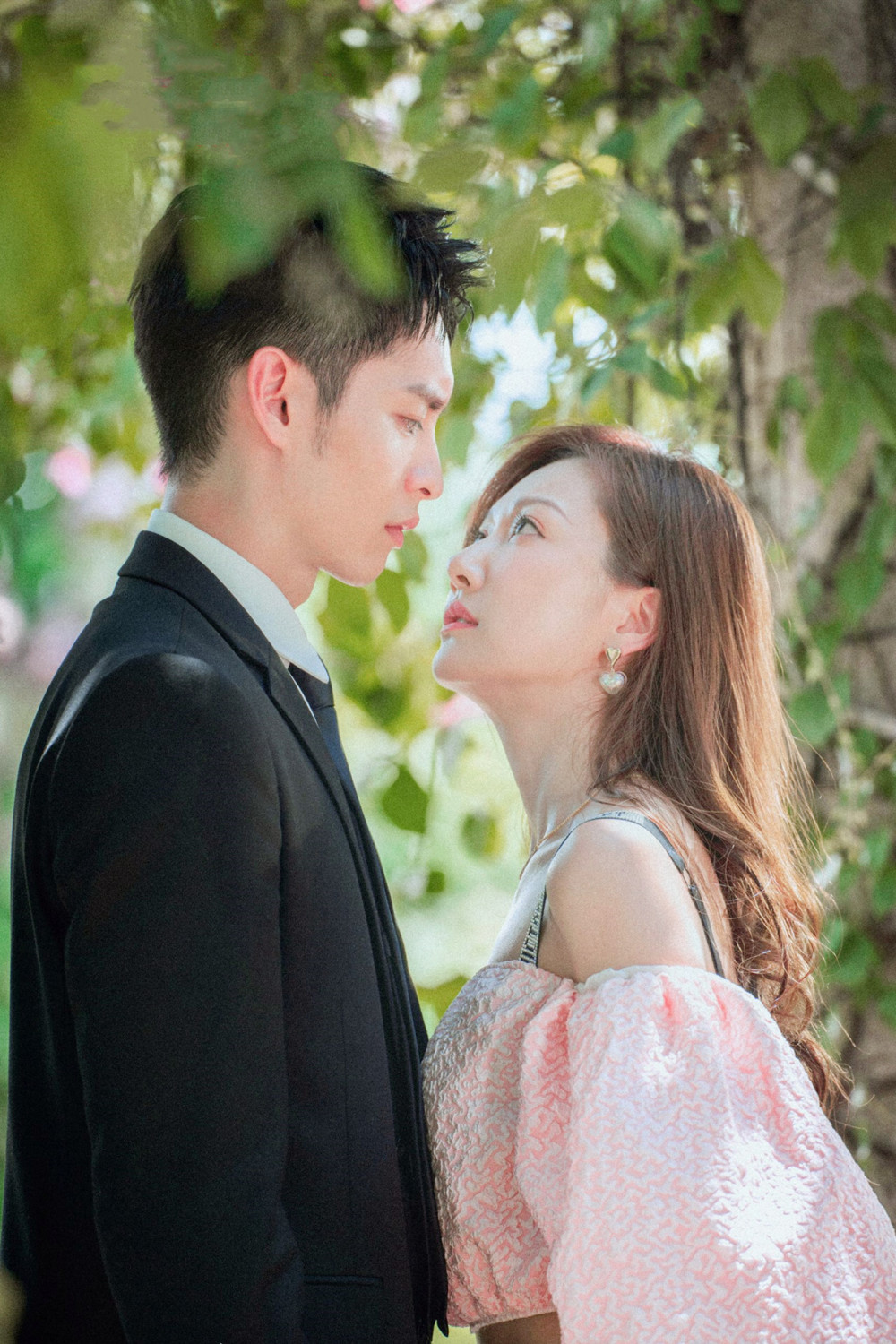 《为你逆光而来》:原班人马续前缘,替身千金与帅气保镖相互救赎_腾讯