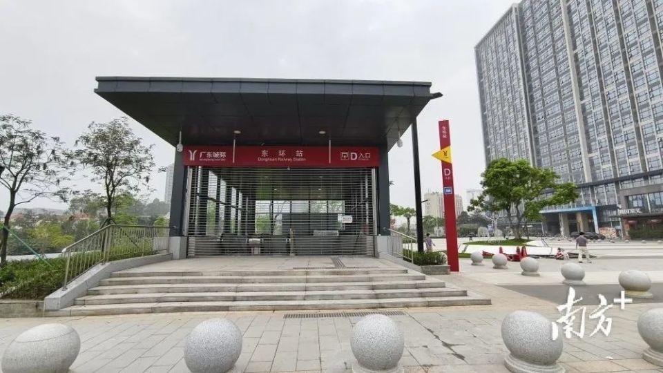 地区乘坐佛莞城际佛莞城际在番禺石楼镇设有官桥北站和广州莲花山站