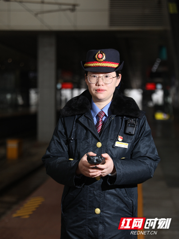 新春走基层·小镇青年丨客运员杨雨婷:在别人的回家路上 找到了自己的