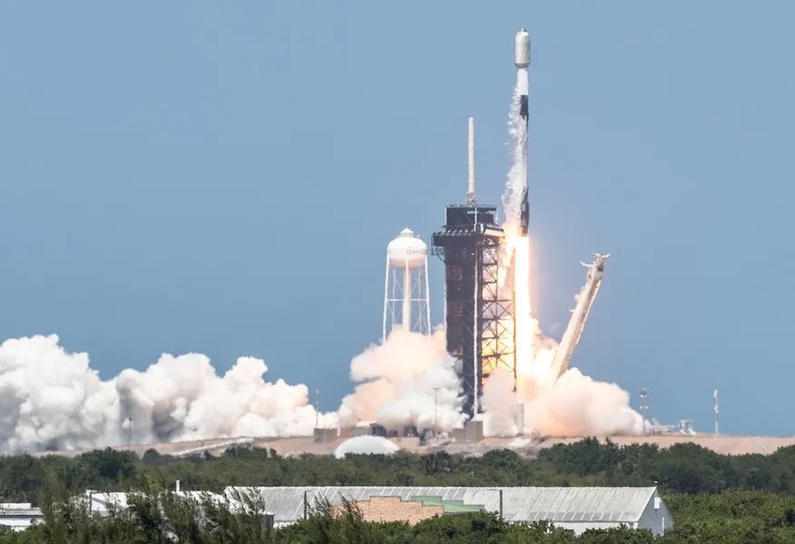 spacex三手猎鹰发射第162批星链