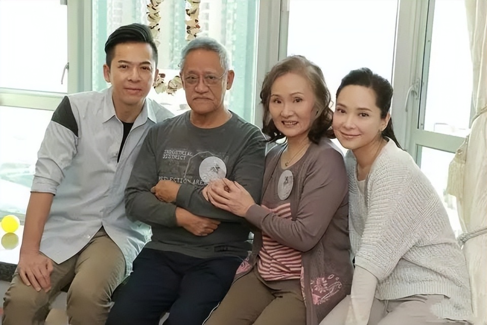 吴耀汉去世每天洗肾4次晚景凄凉一辈子住村屋