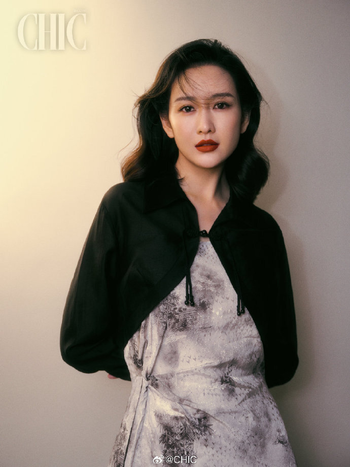 王鸥再登杂志封面,身姿曼妙美如少女,超高颜值宛如初恋_腾讯新闻