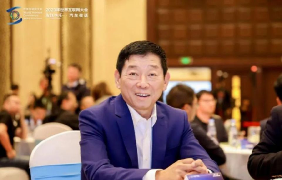 魏牌口碑崩盘,母公司长城曝高管离职,魏建军留不住人才?_腾讯新闻