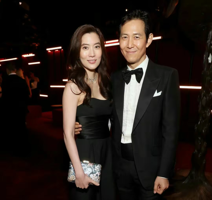 林世玲母女出席晚宴李元珠紧挨着姑姑李富真证明三星家族融洽