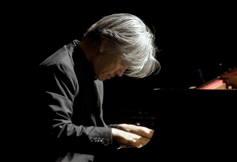 快写人物|坂本龙一:曲在人在