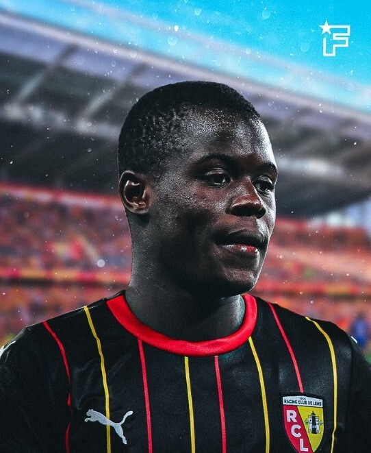 记者:朗斯正在关注切尔西25岁中后卫马朗-萨尔