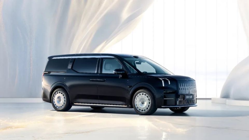 不识安聪慧,读不懂极氪009光辉