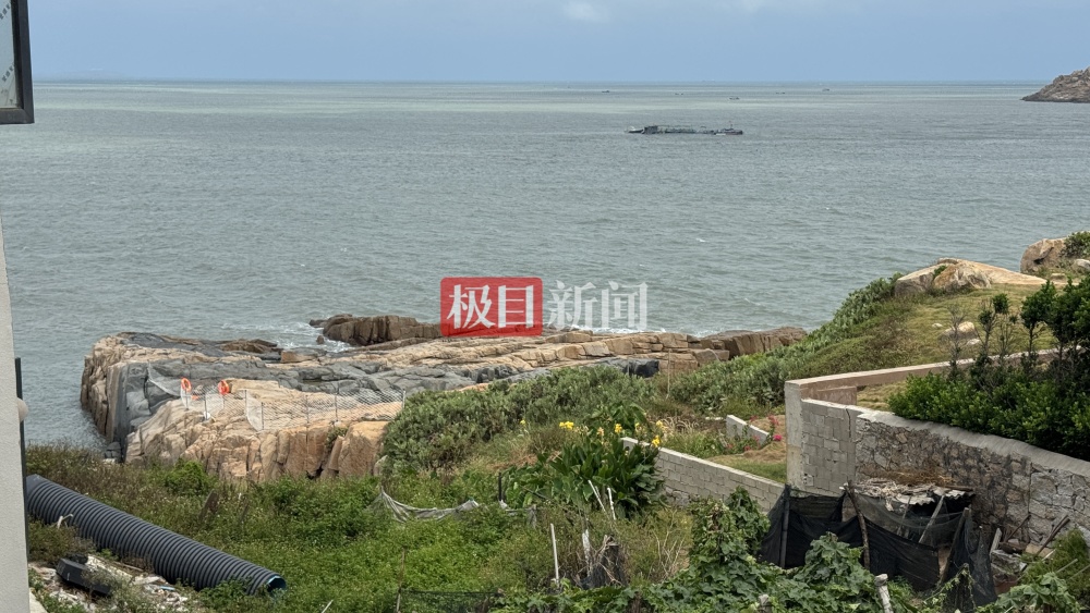 极目调查丨两天两起伤亡事故背后的致命打卡：礁石拍照沦为危险的“游戏”，有摄影师称“浪越猛越好拍”_腾讯新闻
